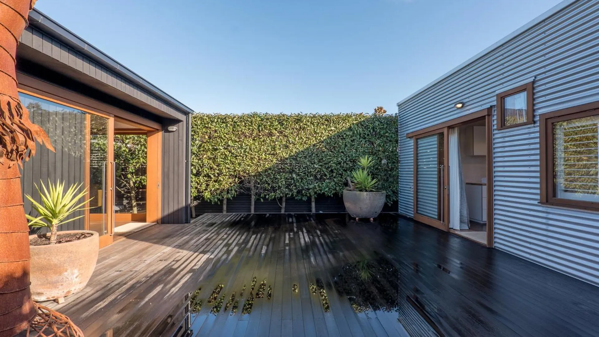 The Black Hut Christchurch 0*,  Nowa Zelandia