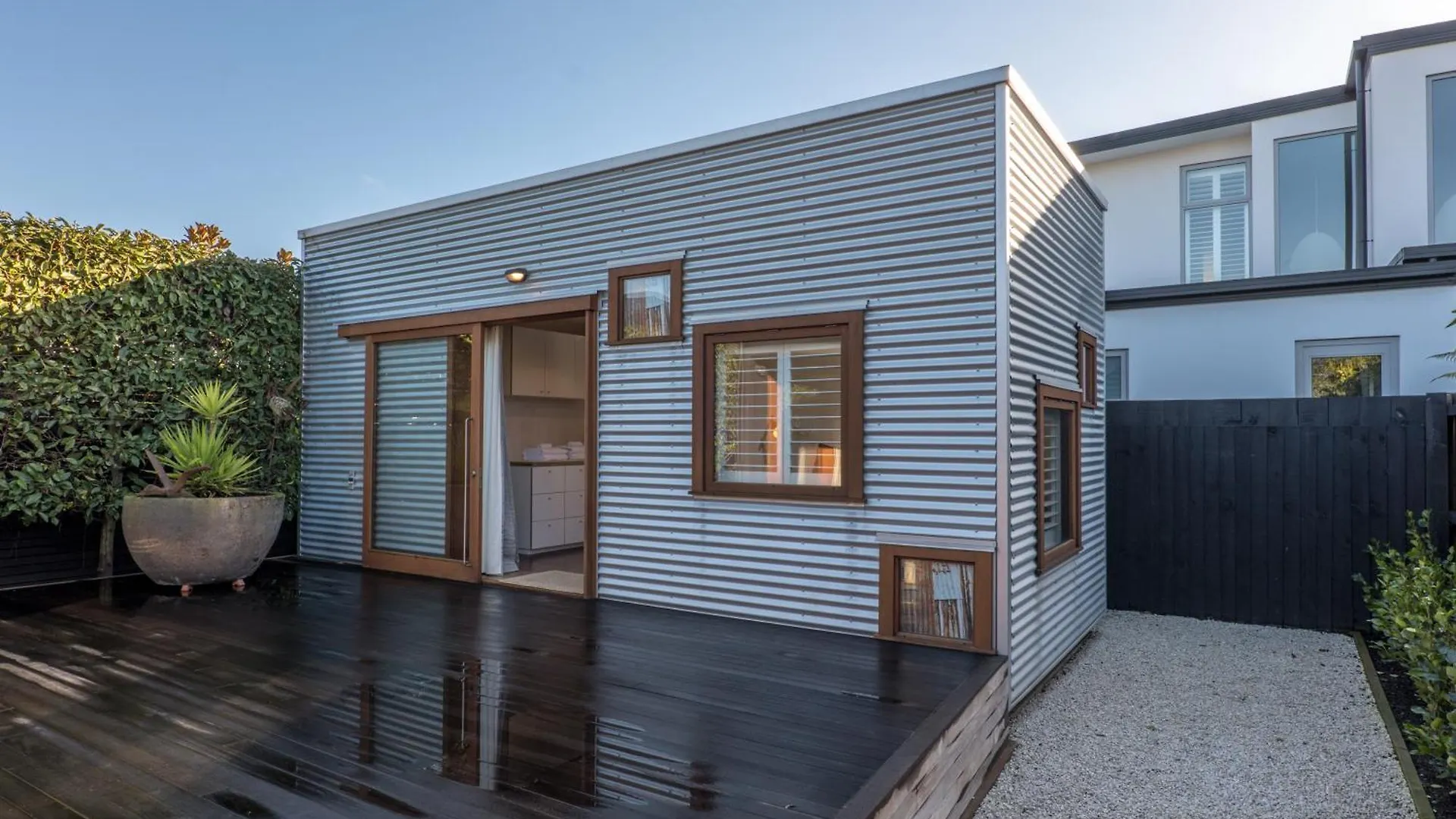 The Black Hut Christchurch Casa de Férias